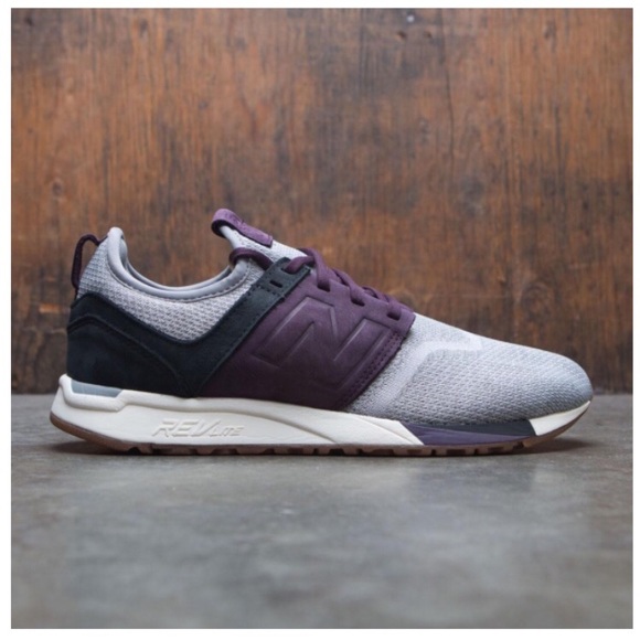 New Balance Other - 🎉Sale🎉🔥New Balance 247 Luxe🔥
